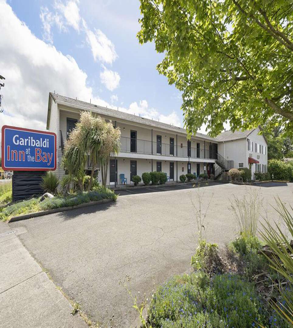 ENJOY QUALITY SERVICES AND AMENITIES AT GARIBALDI INN AT THE BAY